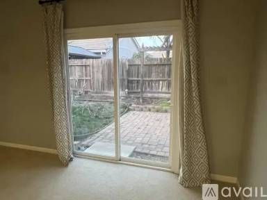 Main picture of 5529 Foxview Way