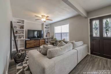 Main picture of 67 Storeywood Dr