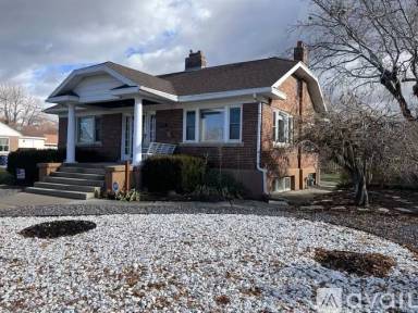 Main picture of 2765 S Imperial St