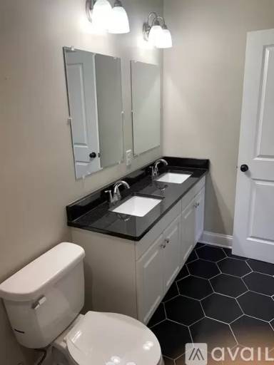 Main picture of 819 N 33rd St