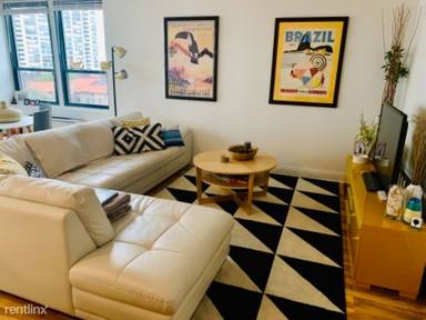 Main picture of 4100 N Marine Dr Apartments