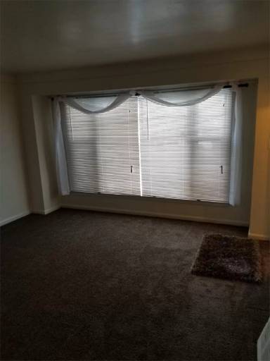 Main picture of 19945 Fenmore St