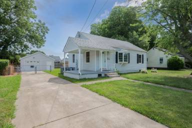 Main picture of 320 Darby Ave