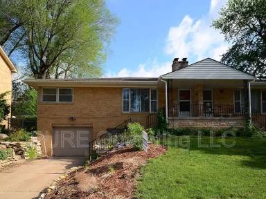 Main picture of 5156 Pierce St