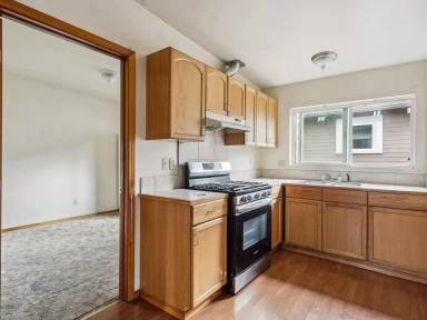 Main picture of 4708 7th Ave NE
