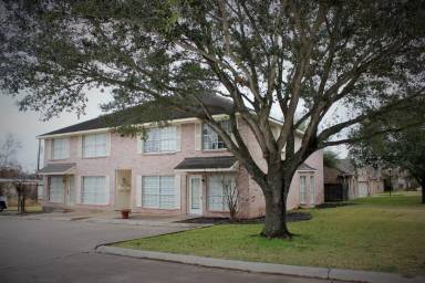 Main picture of 347 Stone Hill Dr - 4