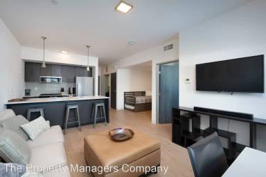 Main picture of 718 W Babcock St