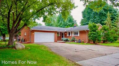 Main picture of 962 Bartelmy Ln N