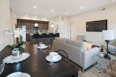Main picture of Avenue V Apartments