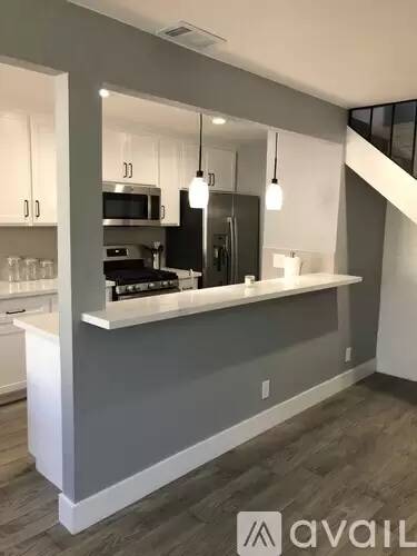 Main picture of 4537 Palm Ave