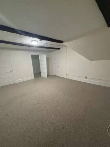 Main picture of 219 Green St