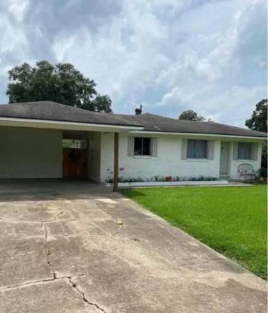 Main picture of 105 Harper Ave