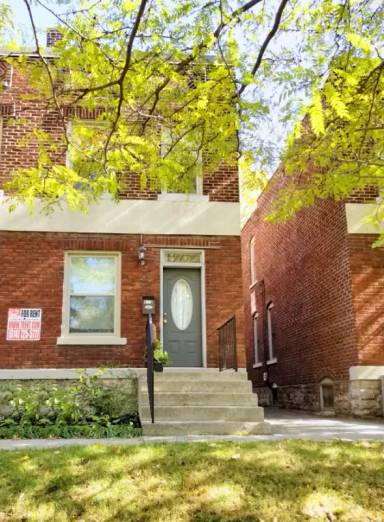 Main picture of 1486 Michigan Ave