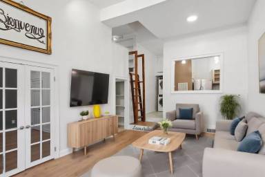 Main picture of 902 7th St