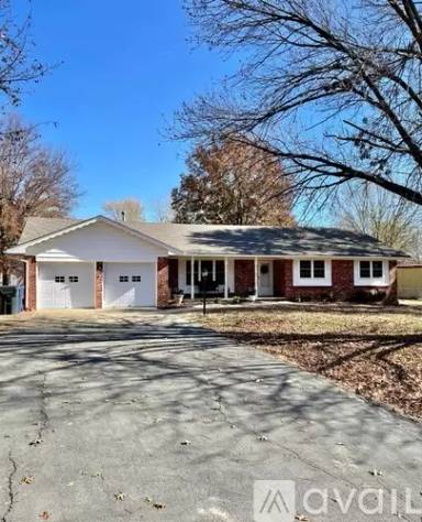 Main picture of 718 Winter Ln