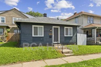 Main picture of 3836 E Michigan St