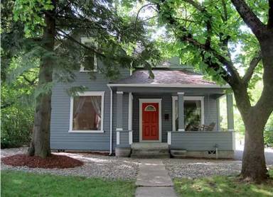 Main picture of 915 E 6th St