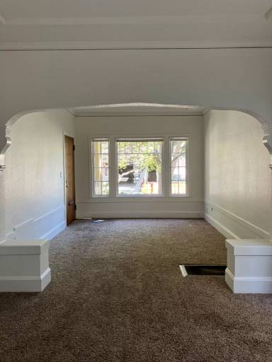 Main picture of 2337 Waverly St