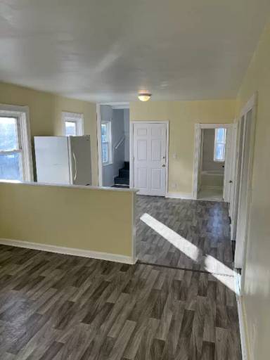 Main picture of 68 Russo St