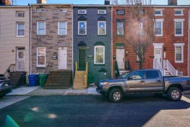 Main picture of 1113 W Lombard St