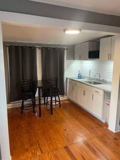 Main picture of 108 E Emma St