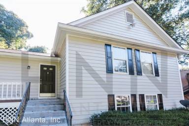 Main picture of 3250 College St