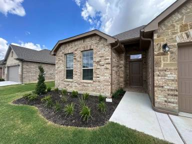 Main picture of 5231 Meadow Ln