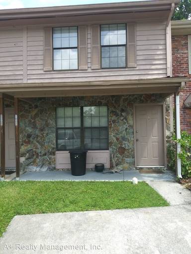 Main picture of 822 Village Dr