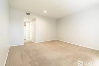 Main picture of 1366 S Beverly Glen Blvd