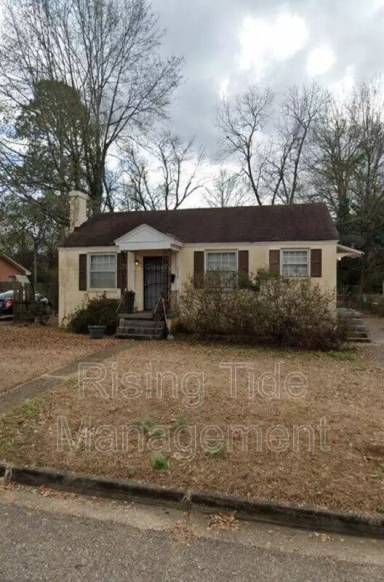 Main picture of 2224 E 4th St