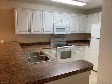 Main picture of Oak Landings