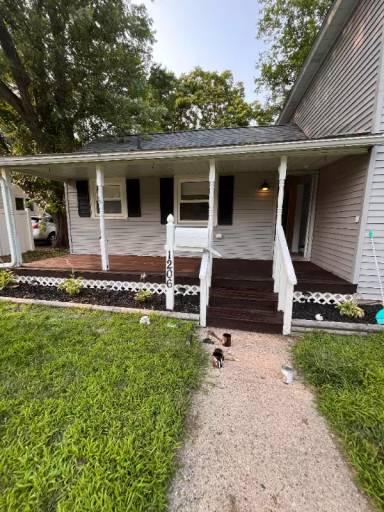 Main picture of 1206 W Union St