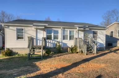 Main picture of 1005 McKee Rd