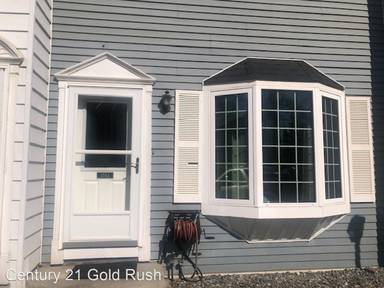Main picture of 1054 Evergreen St