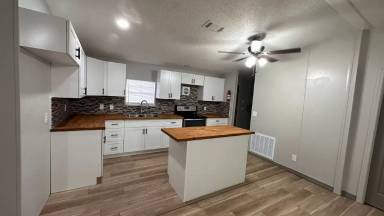 Main picture of 7506 Ranchero St