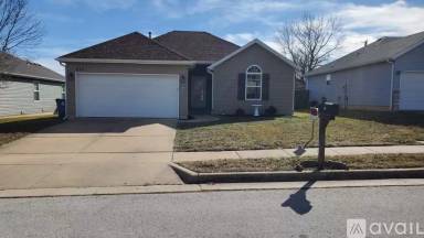Main picture of 438 W White Ash Rd