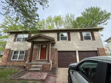 Main picture of 2826 Greenleaf Dr