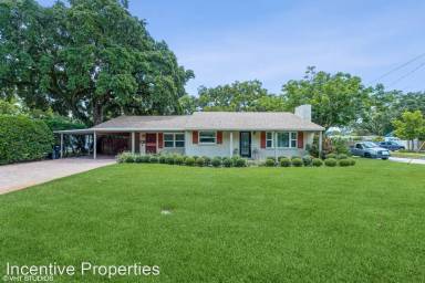 Main picture of 304 W King St