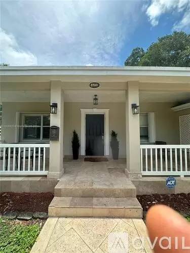 Main picture of 6100 SW 46th Ter