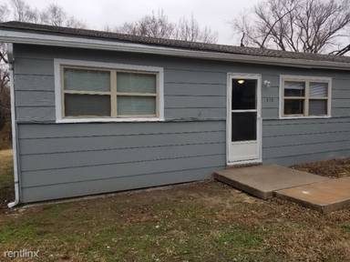 Main picture of 408 W Mahoney Dr