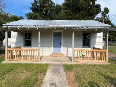Main picture of 210 Marne St