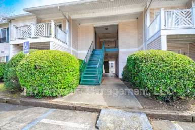 Main picture of 3595 Woodbriar Circle