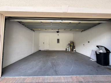Main picture of 1710 Swallowtail Ln
