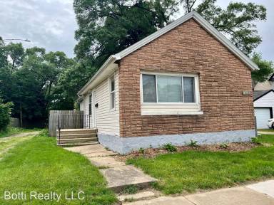 Main picture of 1015 10th Ave
