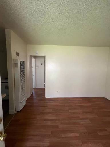 Main picture of 7652 Comstock Ave