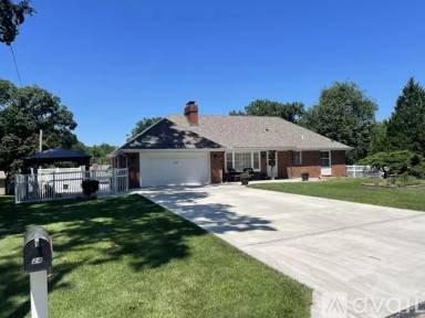 Main picture of 24 NE Normandy Ln