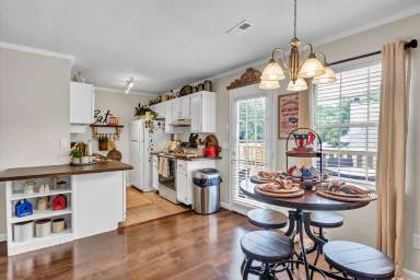 Main picture of 1062 Blinken St