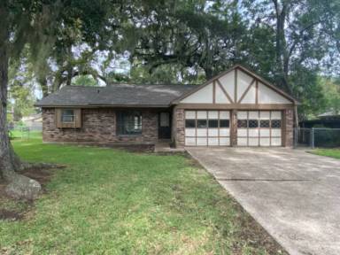 Main picture of 130 Spanish Moss Ln