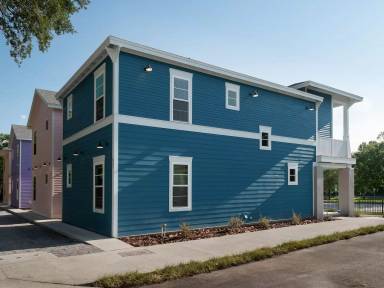 Main picture of 541 SW 6th Pl