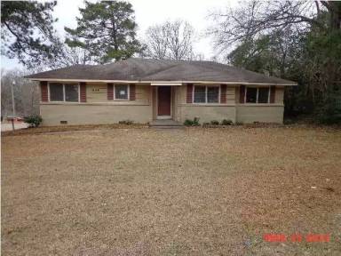 Main picture of 942 Raymond Rd